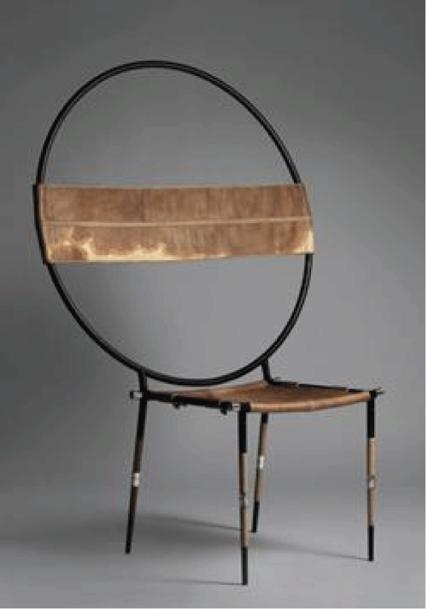 The Aro chair by Cristian Mohaded (from the Entrevero collection), with a postmodern-eclecticist aesthetic, of the postmodern American “gringo” style (1960–2024). Source: ArtyHum No. 84, p. 45. 
Source: https://www.artyhum.com/revista/84/#p=45